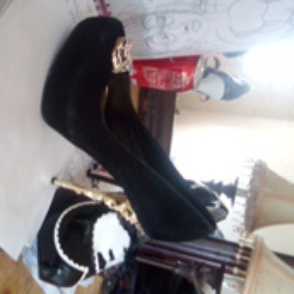 Frh Fahrenheit pumps